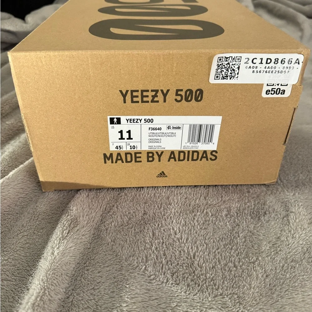 Adidas Yeezy 500 Utility Black - Picture 6 of 8